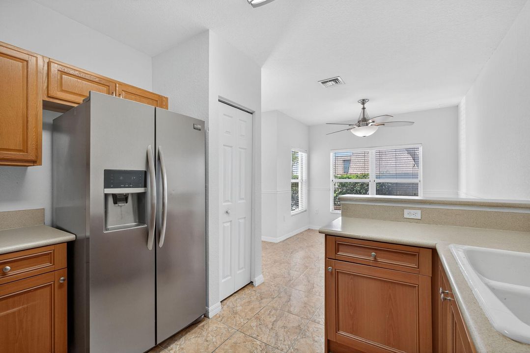 En Venta: $300,000 (3 camas, 2 baños, 1543 Pies cuadrados)