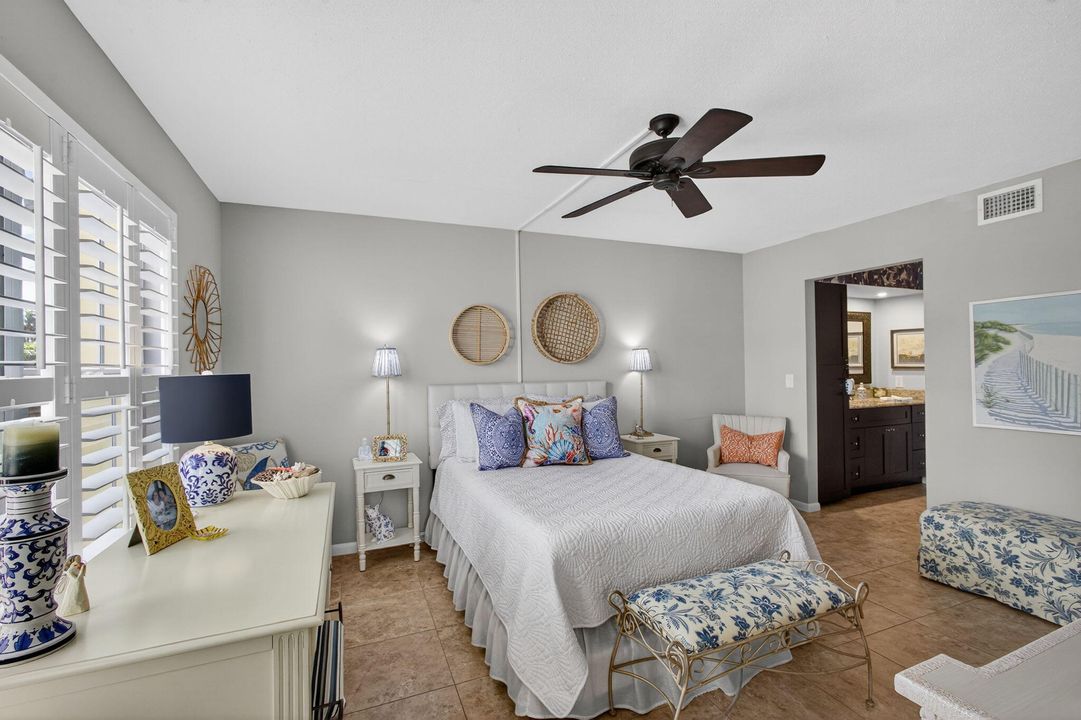 待售: $239,000 (2 贝兹, 2 浴室, 1162 平方英尺)