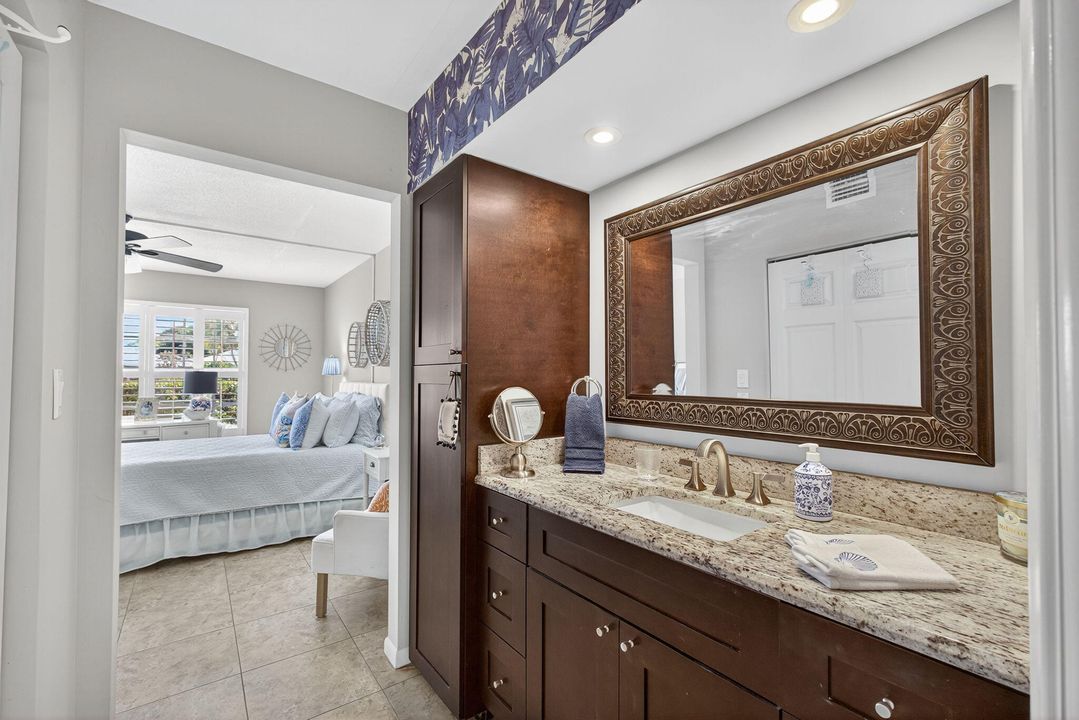 待售: $239,000 (2 贝兹, 2 浴室, 1162 平方英尺)