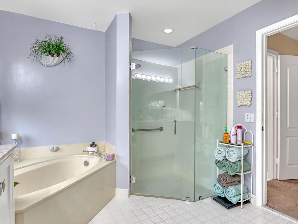 For Sale: $750,000 (3 beds, 2 baths, 2095 Square Feet)