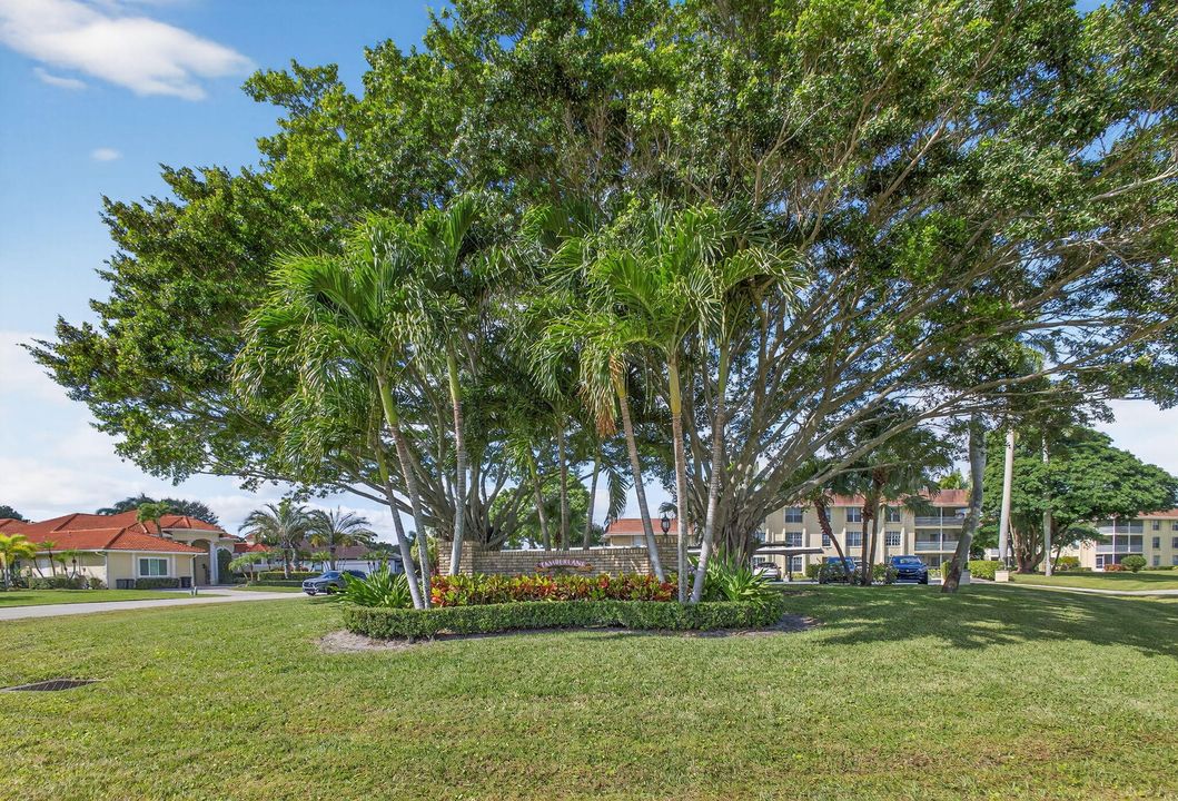 待售: $239,000 (2 贝兹, 2 浴室, 1162 平方英尺)