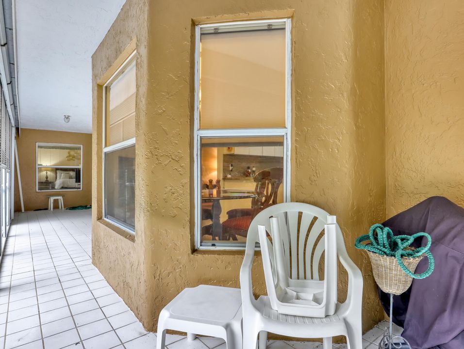 For Sale: $750,000 (3 beds, 2 baths, 2095 Square Feet)