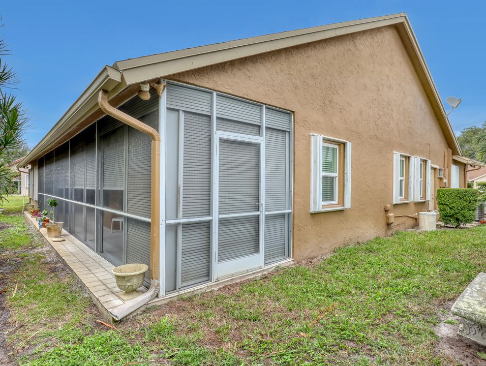 For Sale: $750,000 (3 beds, 2 baths, 2095 Square Feet)