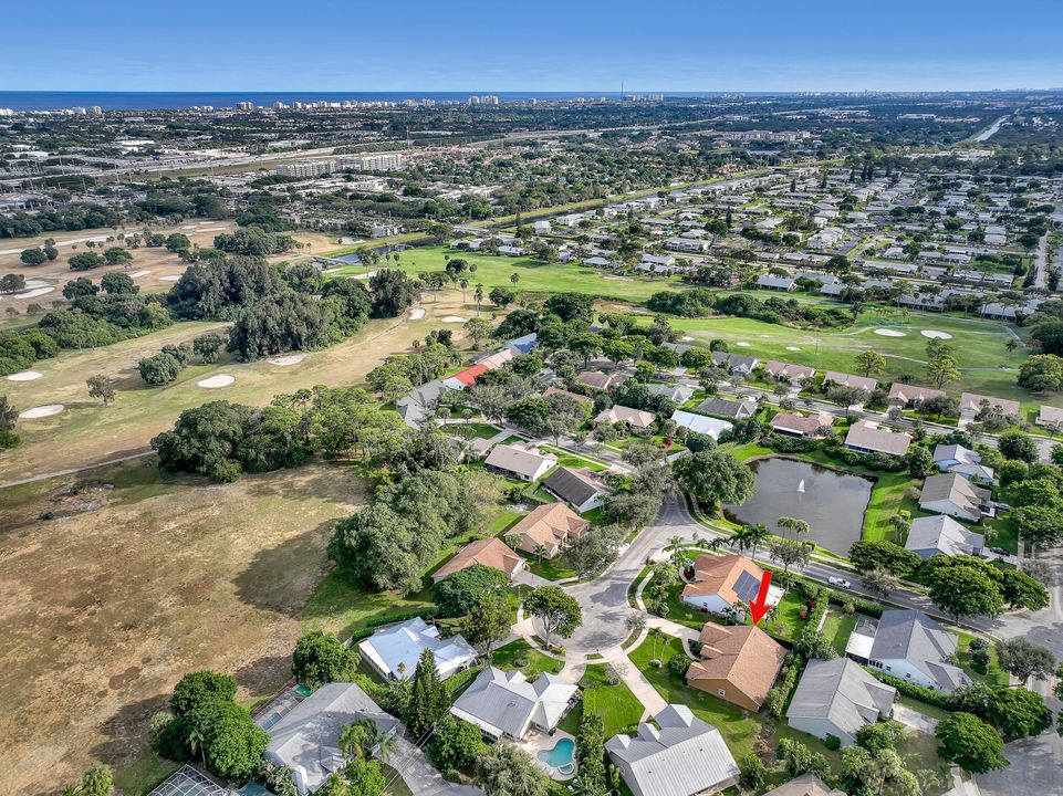 For Sale: $750,000 (3 beds, 2 baths, 2095 Square Feet)