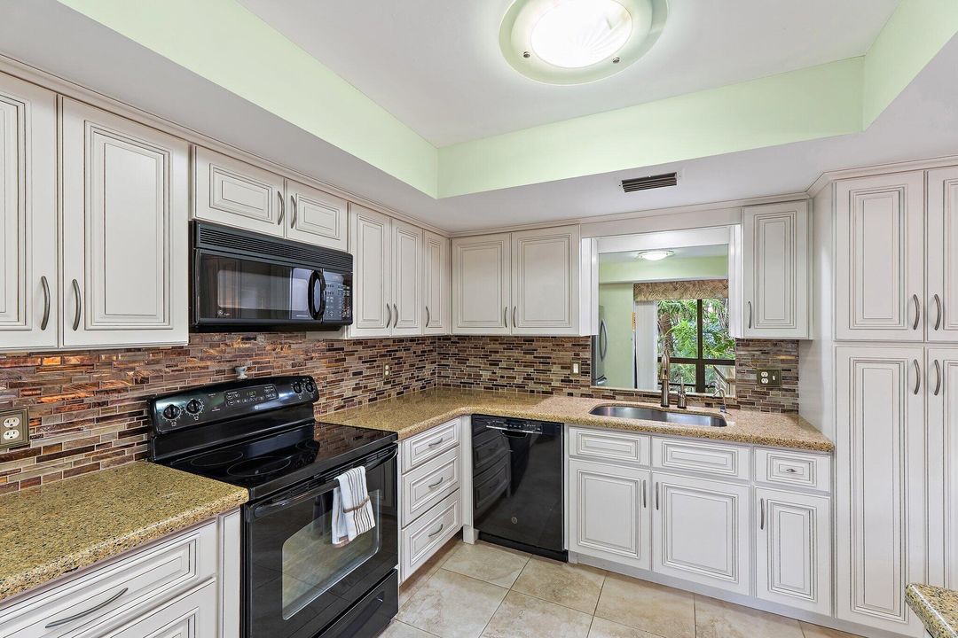 For Rent: $8,500 (2 beds, 2 baths, 1366 Square Feet)