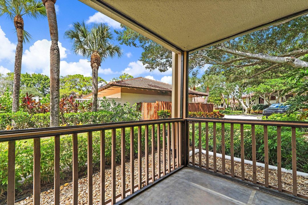 For Rent: $8,500 (2 beds, 2 baths, 1366 Square Feet)