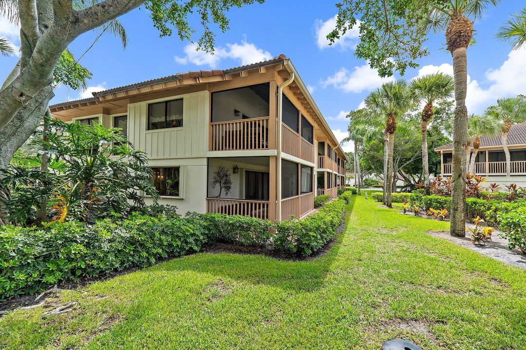 For Rent: $8,500 (2 beds, 2 baths, 1366 Square Feet)