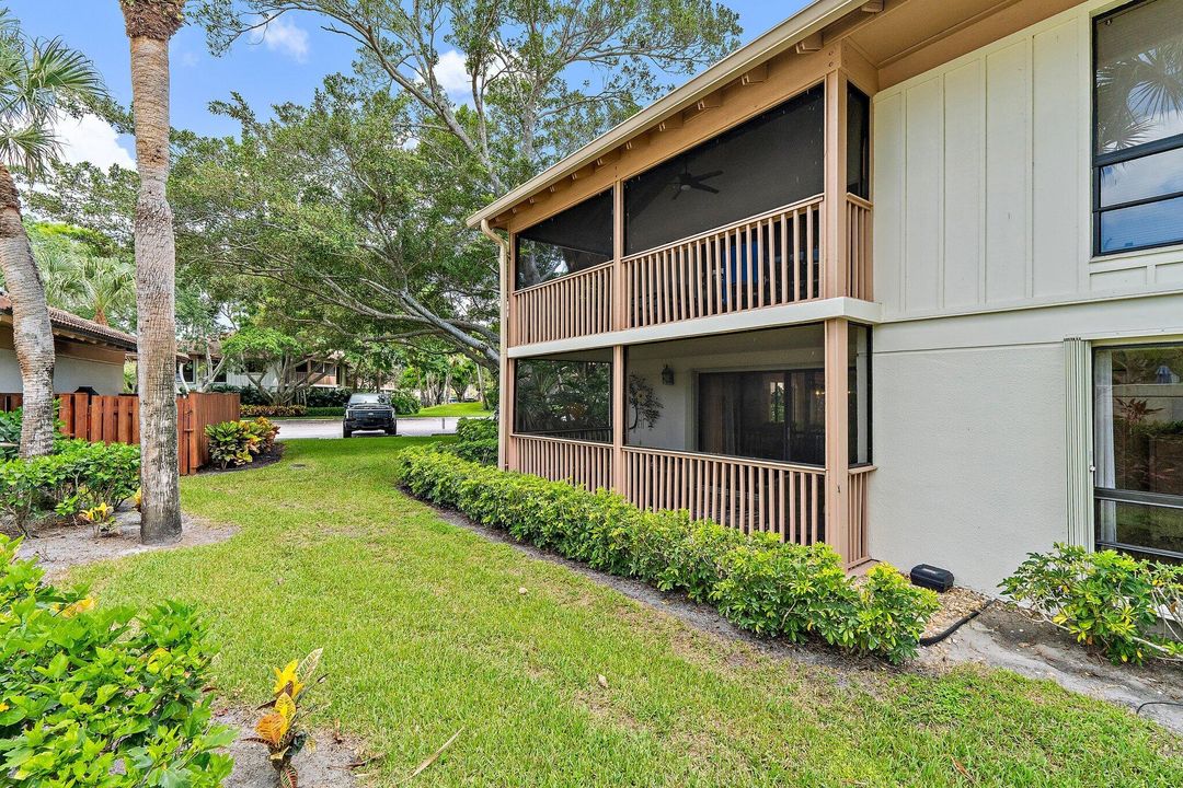 For Rent: $8,500 (2 beds, 2 baths, 1366 Square Feet)