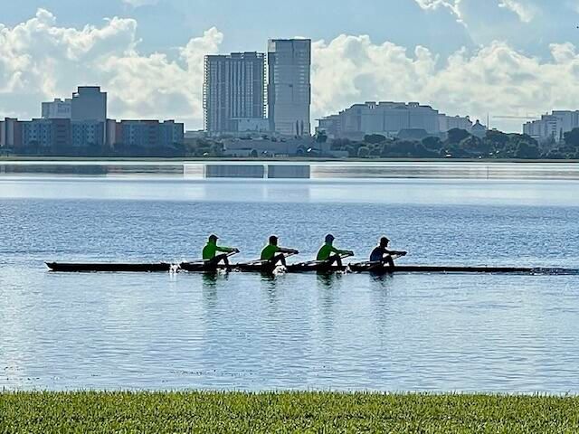 En Venta: $1,349,000 (4 camas, 3 baños, 2463 Pies cuadrados)