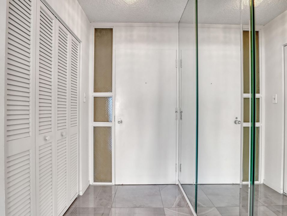 На продажу: $599,000 (2 спален, 2 ванн, 1291 Квадратных фут)