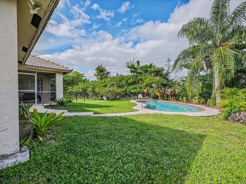 For Sale: $1,189,000 (4 beds, 2 baths, 2500 Square Feet)