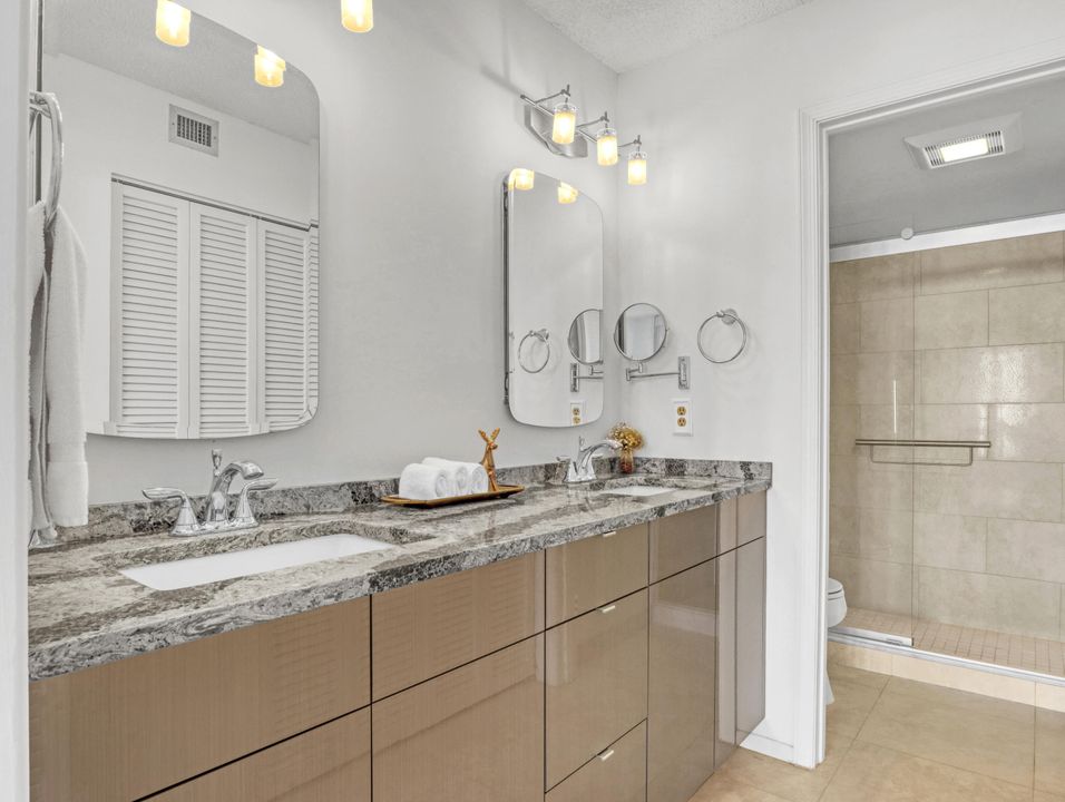 На продажу: $599,000 (2 спален, 2 ванн, 1291 Квадратных фут)