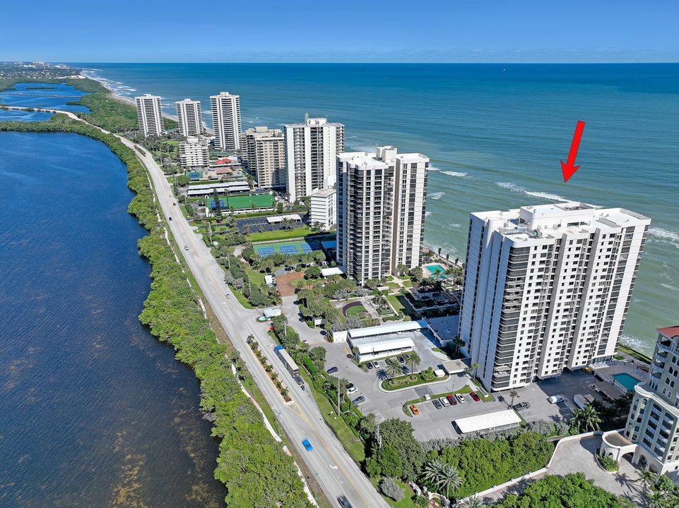 На продажу: $599,000 (2 спален, 2 ванн, 1291 Квадратных фут)