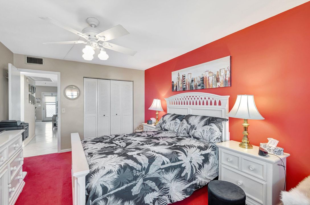 待售: $129,900 (2 贝兹, 1 浴室, 861 平方英尺)