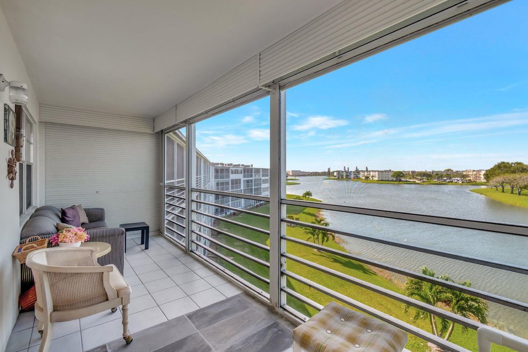 待售: $129,900 (2 贝兹, 1 浴室, 861 平方英尺)