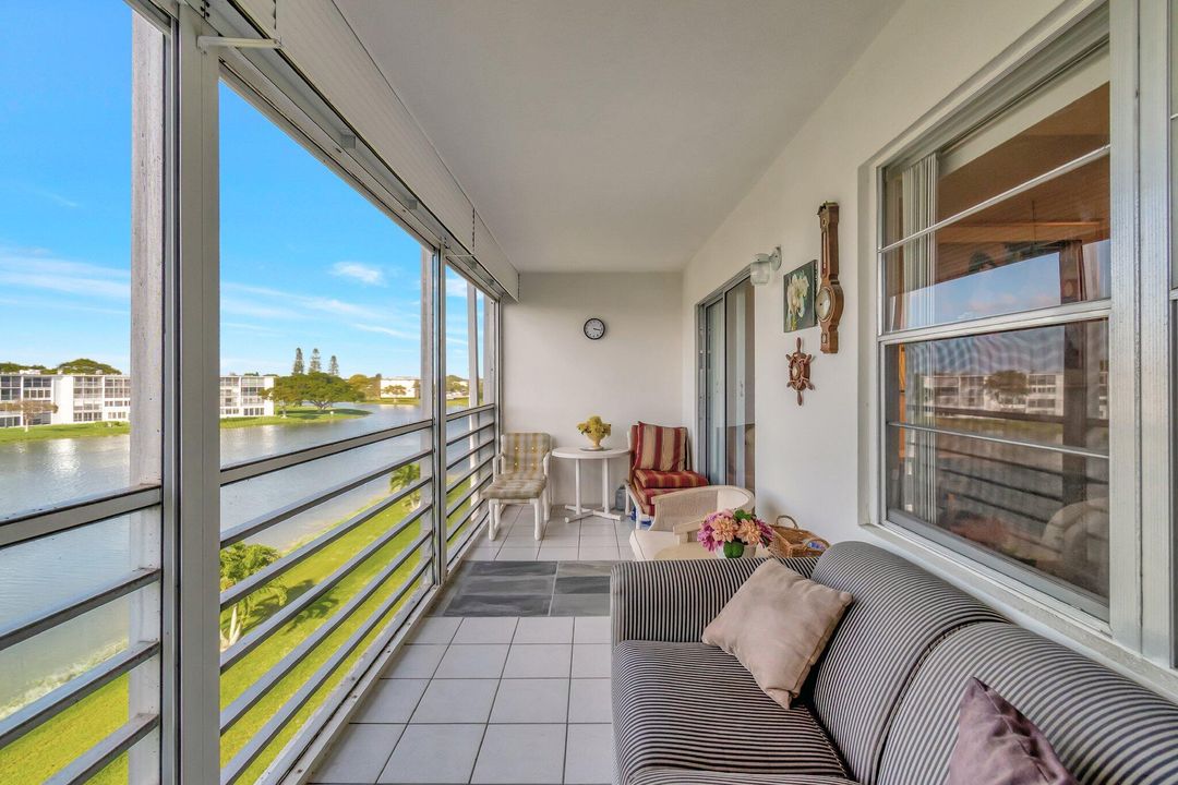 待售: $129,900 (2 贝兹, 1 浴室, 861 平方英尺)