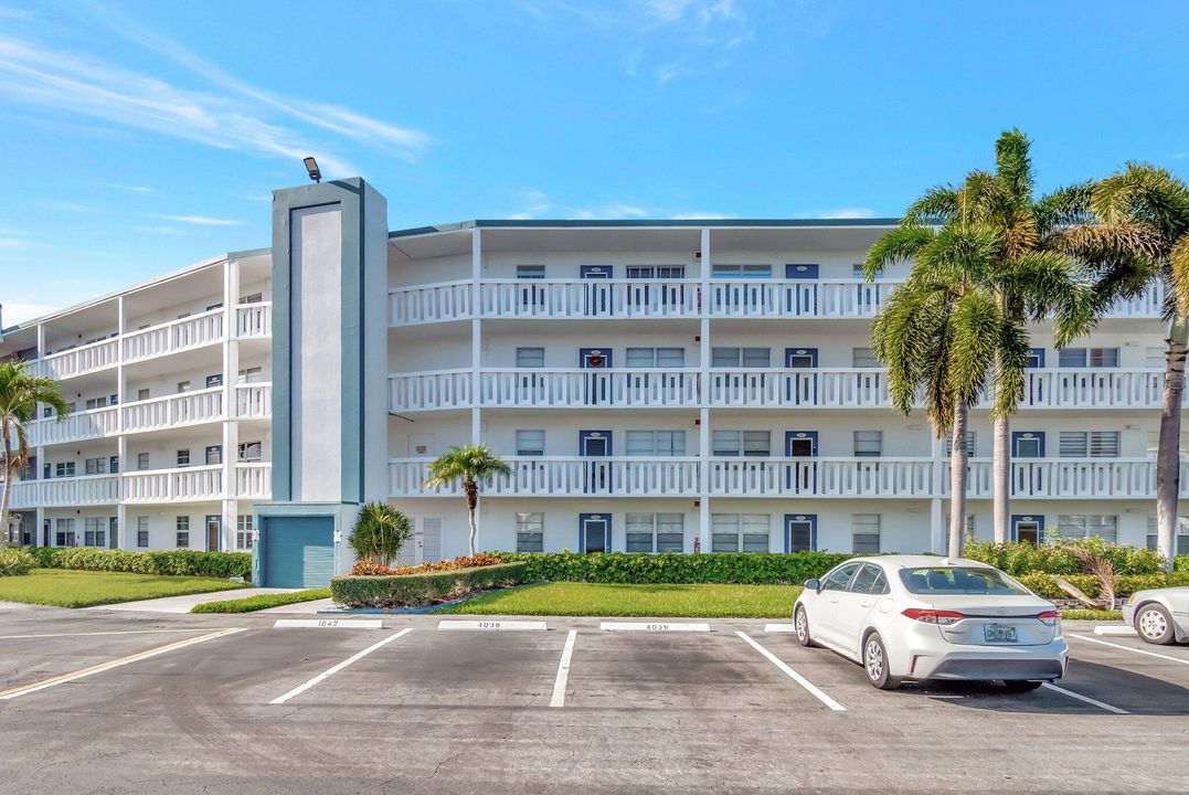 待售: $129,900 (2 贝兹, 1 浴室, 861 平方英尺)