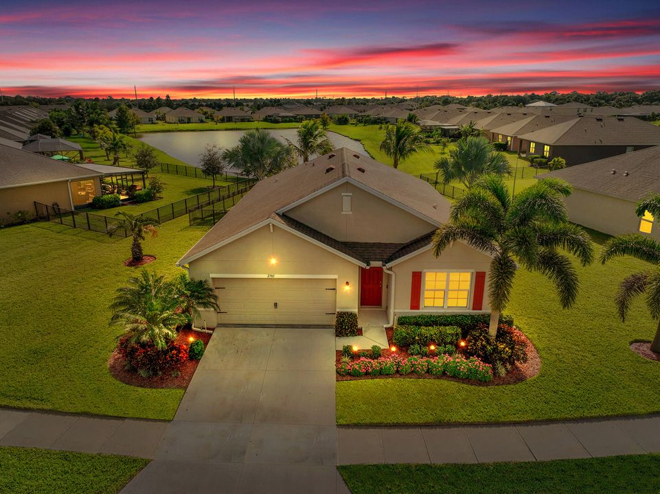 На продажу: $410,000 (4 спален, 2 ванн, 1846 Квадратных фут)