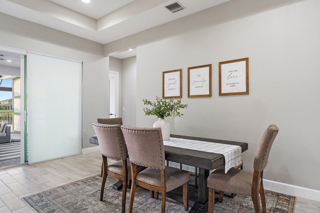 待售: $929,500 (5 贝兹, 4 浴室, 3023 平方英尺)