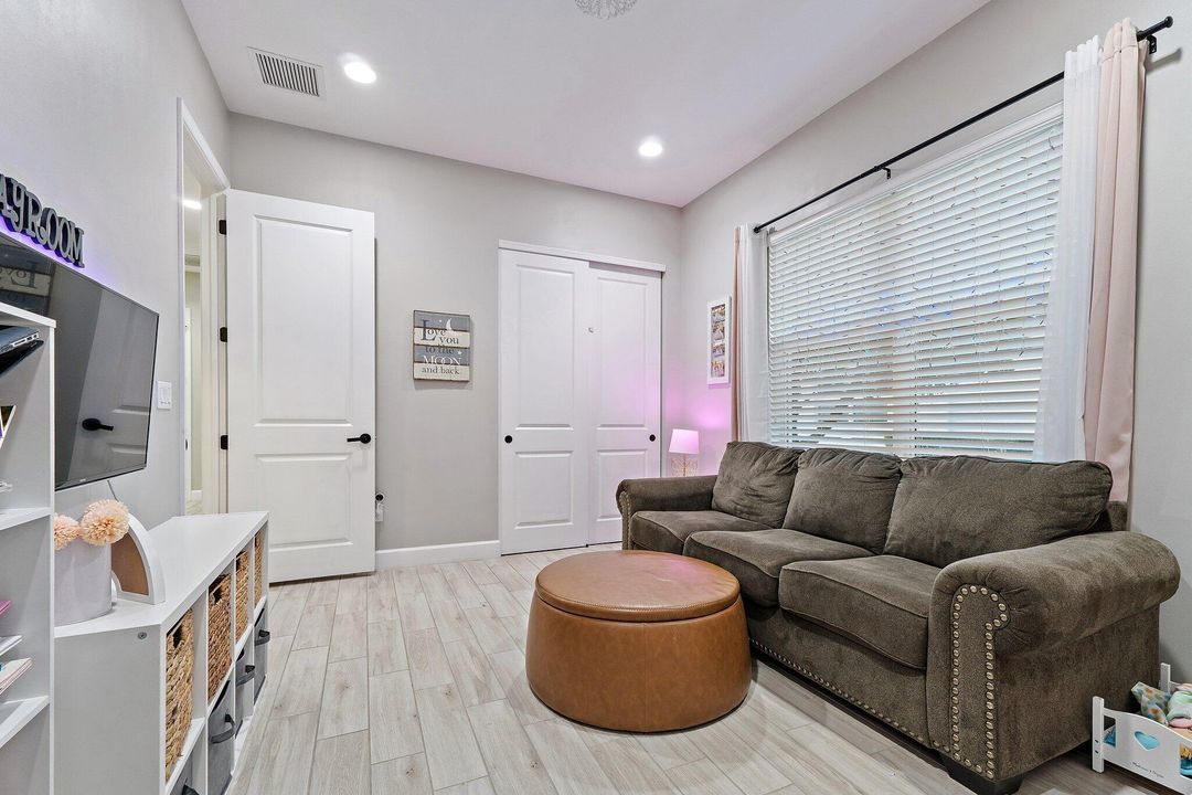 待售: $929,500 (5 贝兹, 4 浴室, 3023 平方英尺)