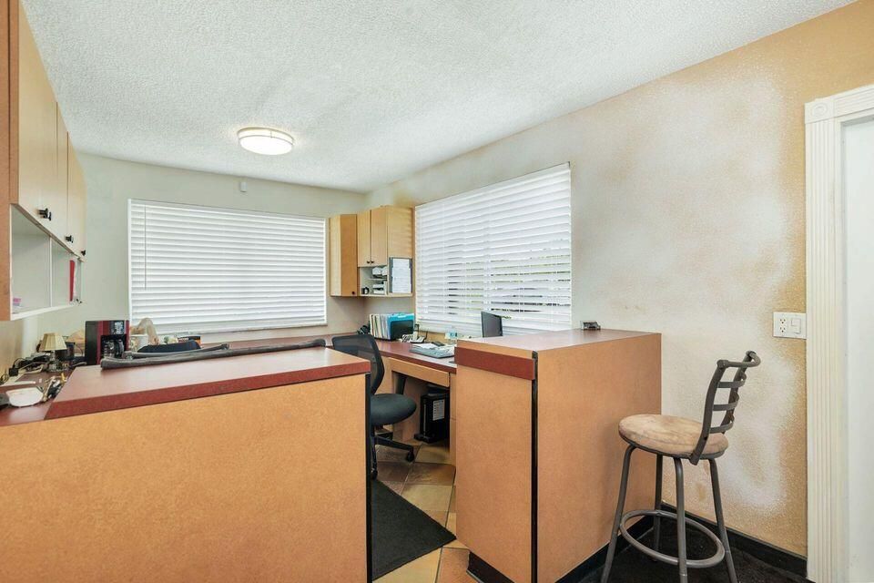 На продажу: $1,395,000 (0 спален, 0 ванн, 2420 Квадратных фут)