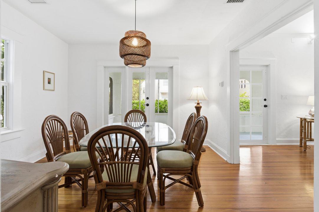 For Sale: $4,150,000 (3 beds, 2 baths, 1728 Square Feet)