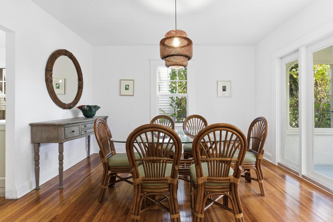 For Sale: $4,150,000 (3 beds, 2 baths, 1728 Square Feet)