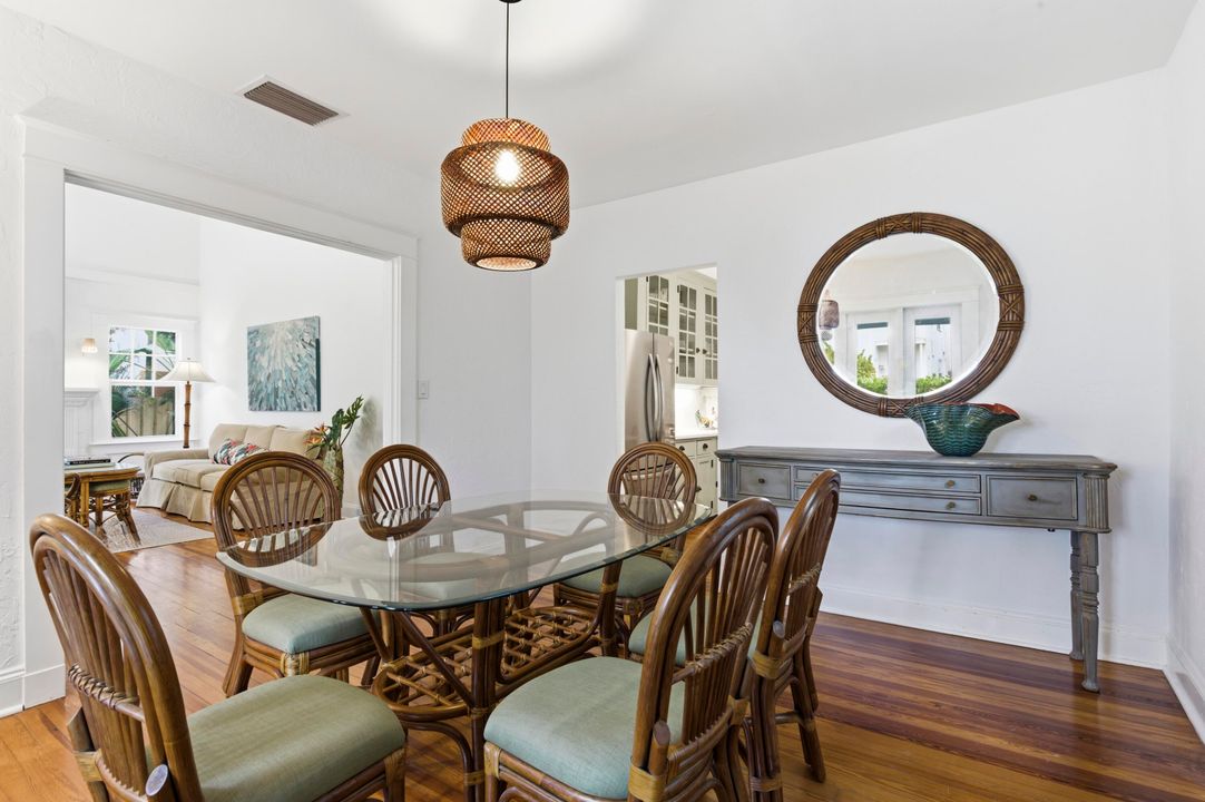 For Sale: $4,150,000 (3 beds, 2 baths, 1728 Square Feet)