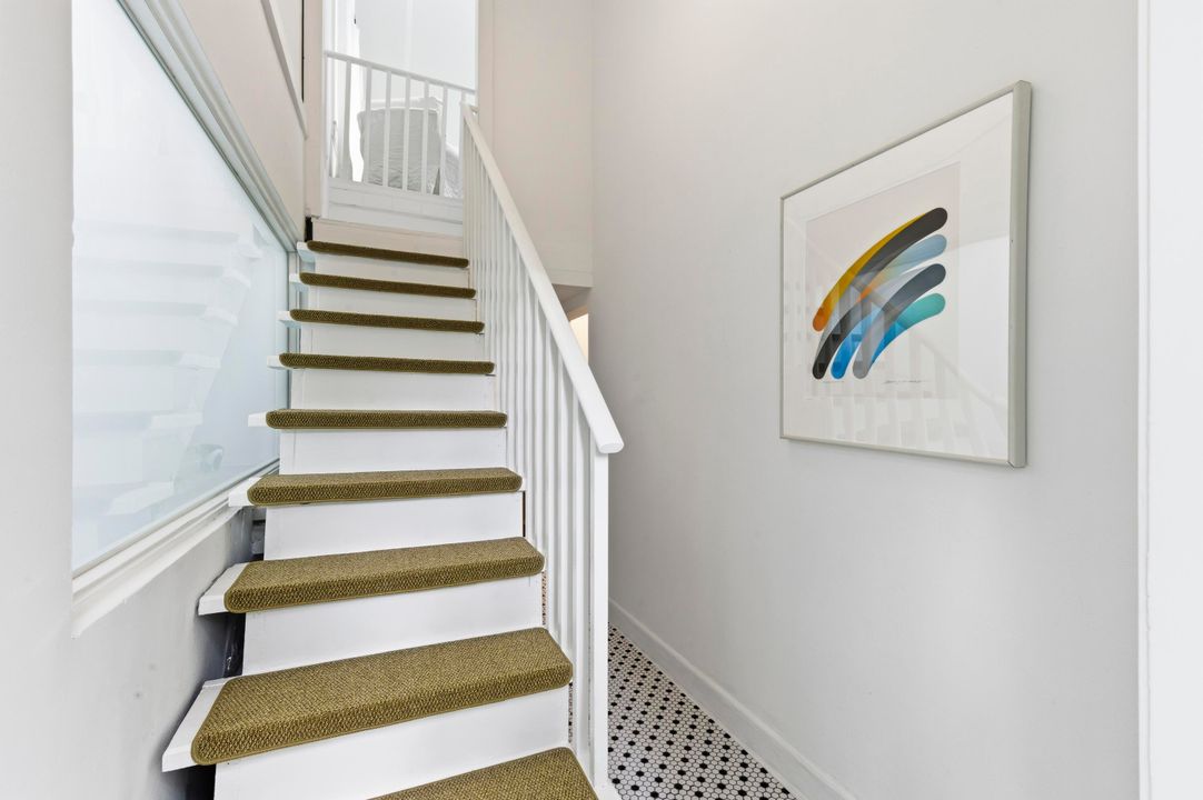 For Sale: $4,150,000 (3 beds, 2 baths, 1728 Square Feet)