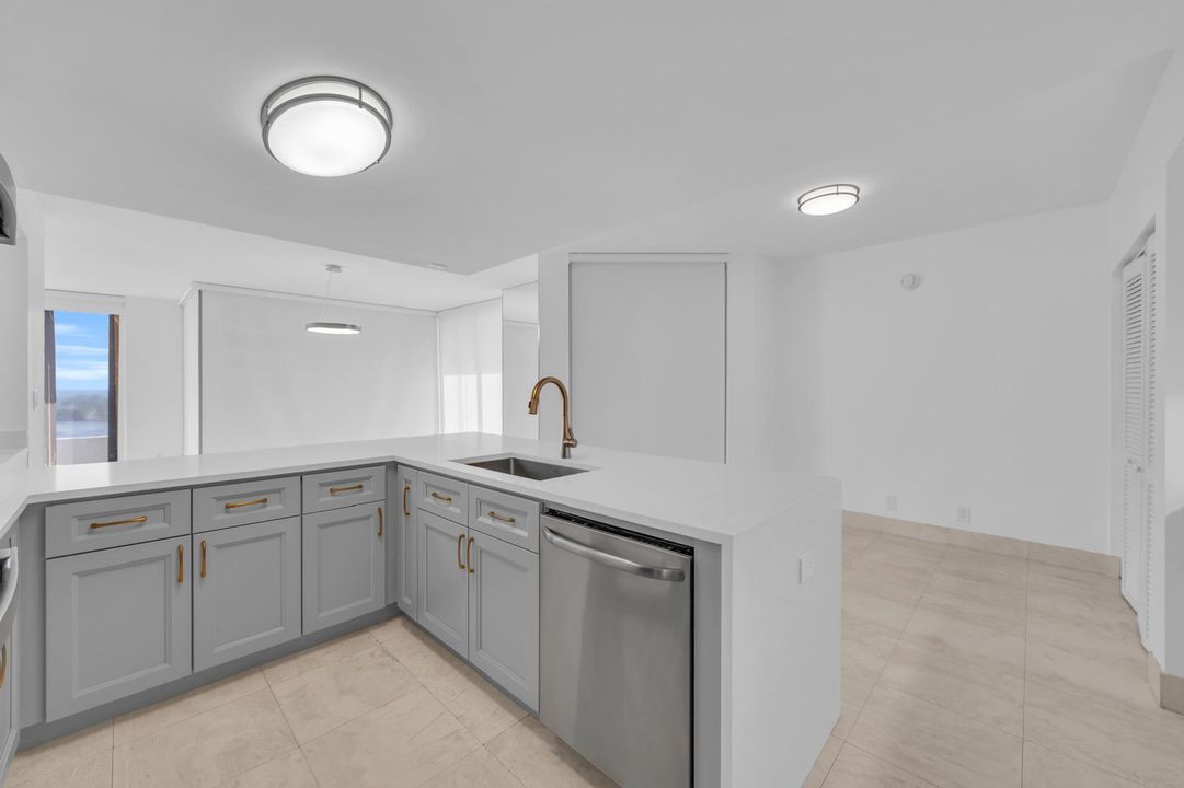 出租: $10,000 (2 贝兹, 2 浴室, 2091 平方英尺)