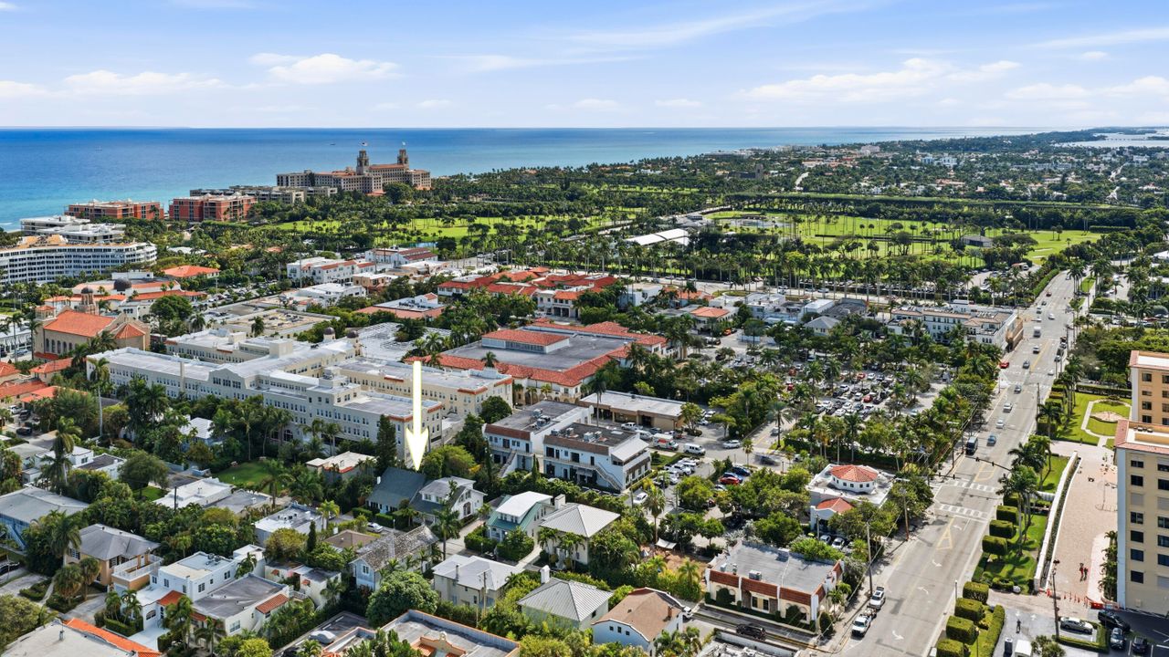 For Sale: $4,150,000 (3 beds, 2 baths, 1728 Square Feet)