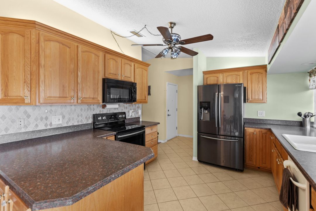 Activo con contrato: $365,000 (2 camas, 2 baños, 1244 Pies cuadrados)