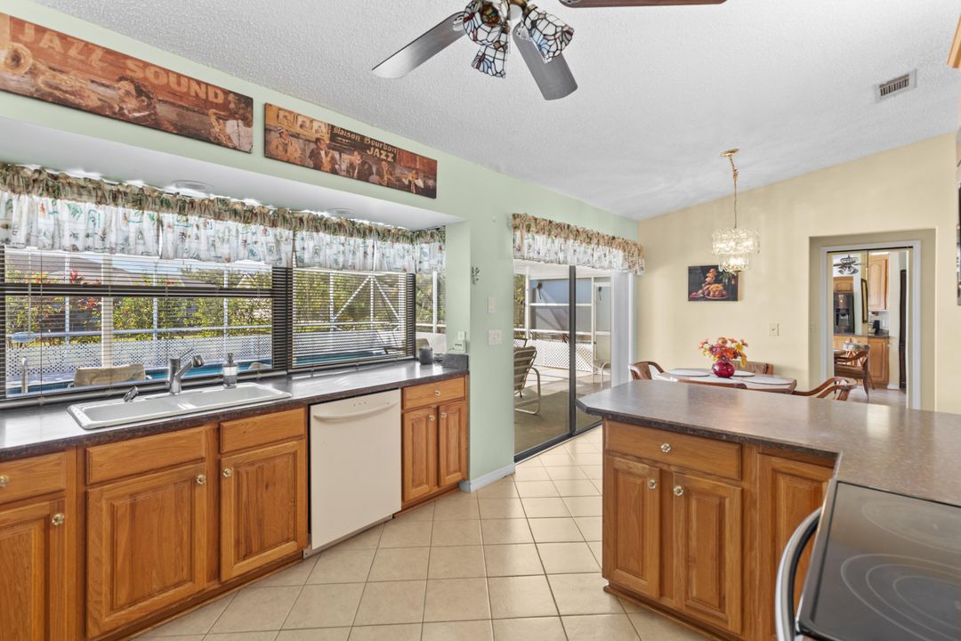 Activo con contrato: $365,000 (2 camas, 2 baños, 1244 Pies cuadrados)