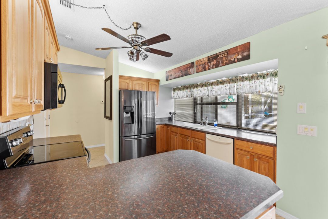 Activo con contrato: $365,000 (2 camas, 2 baños, 1244 Pies cuadrados)