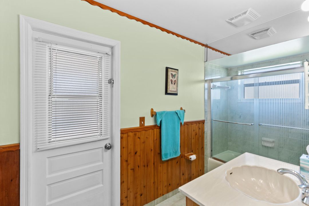 Activo con contrato: $365,000 (2 camas, 2 baños, 1244 Pies cuadrados)