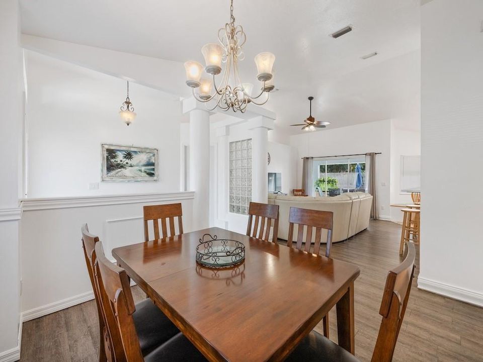 На продажу: $375,000 (3 спален, 2 ванн, 1902 Квадратных фут)