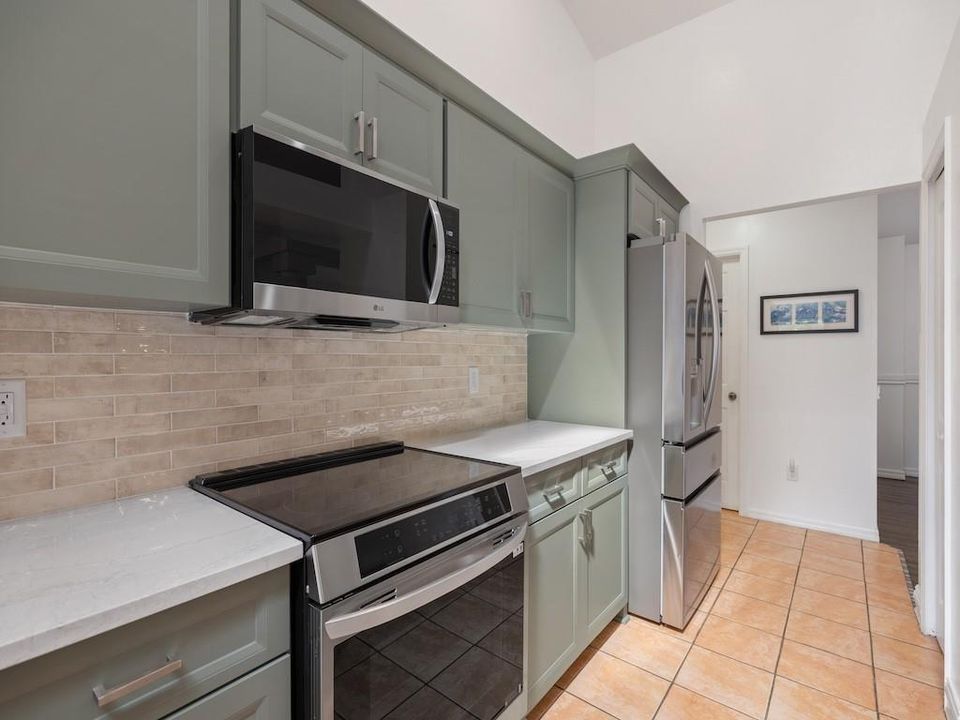 На продажу: $375,000 (3 спален, 2 ванн, 1902 Квадратных фут)