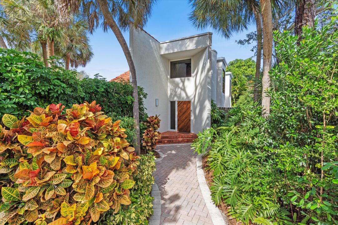 На продажу: $2,748,000 (4 спален, 3 ванн, 3954 Квадратных фут)