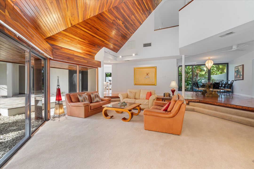 На продажу: $2,748,000 (4 спален, 3 ванн, 3954 Квадратных фут)