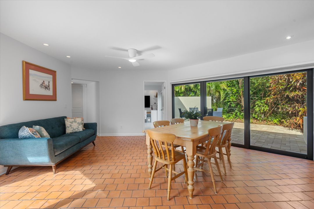 На продажу: $2,748,000 (4 спален, 3 ванн, 3954 Квадратных фут)