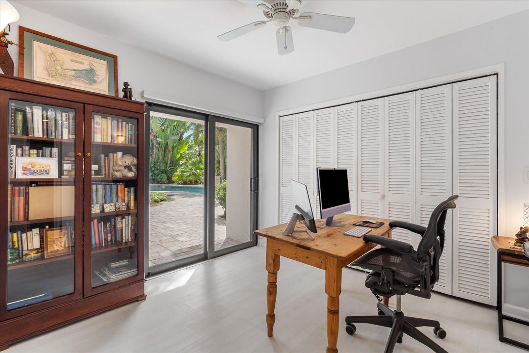 На продажу: $2,748,000 (4 спален, 3 ванн, 3954 Квадратных фут)