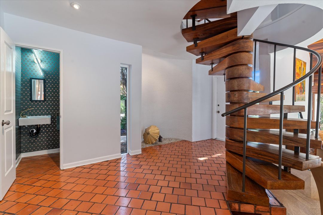 На продажу: $2,748,000 (4 спален, 3 ванн, 3954 Квадратных фут)