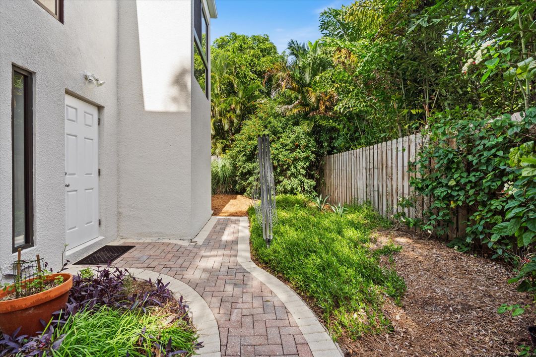 На продажу: $2,748,000 (4 спален, 3 ванн, 3954 Квадратных фут)