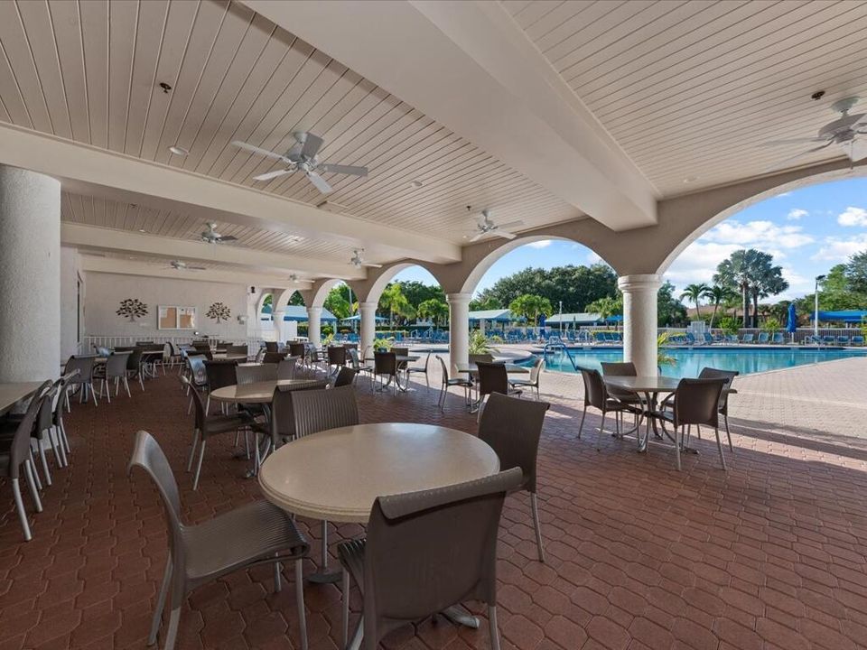 合同活跃: $2,299 (2 贝兹, 2 浴室, 1131 平方英尺)