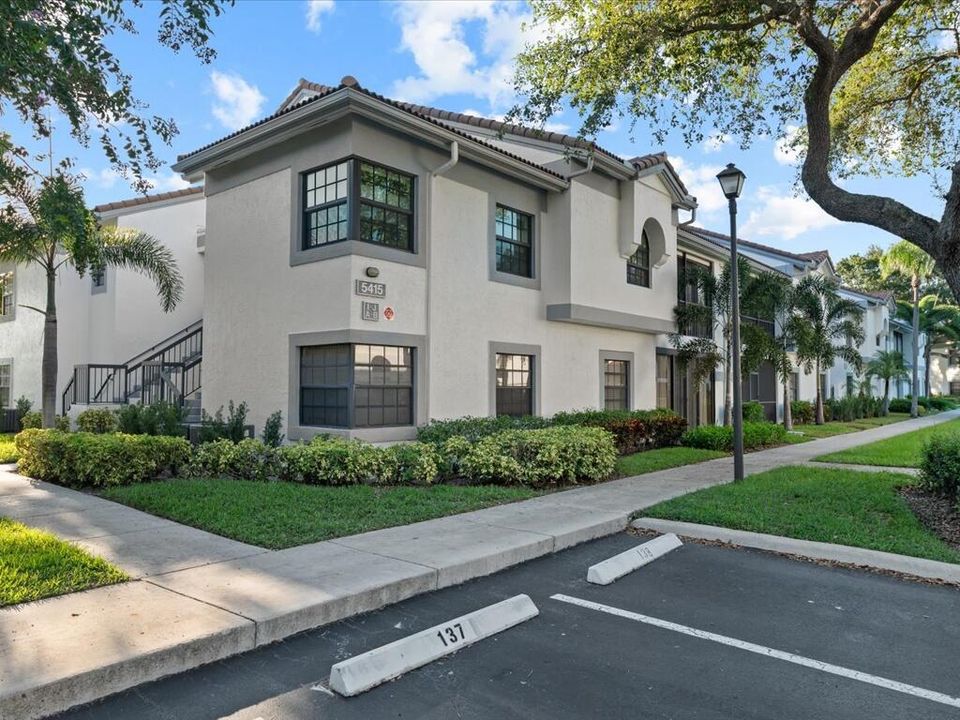 合同活跃: $2,299 (2 贝兹, 2 浴室, 1131 平方英尺)