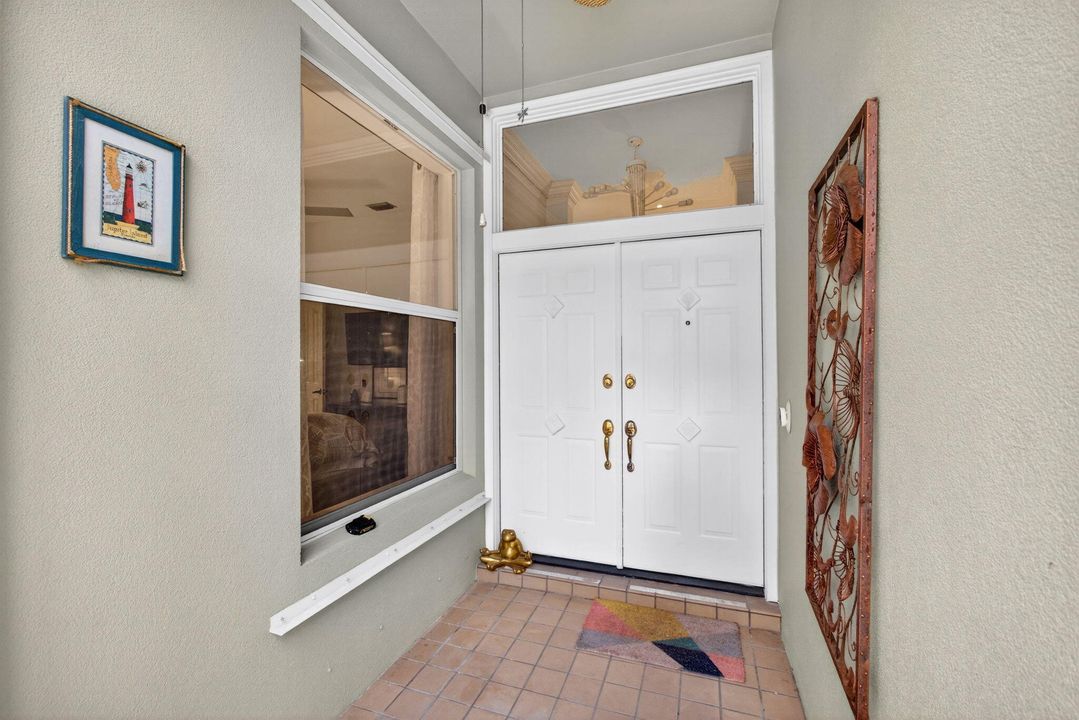 For Sale: $769,000 (3 beds, 2 baths, 1974 Square Feet)