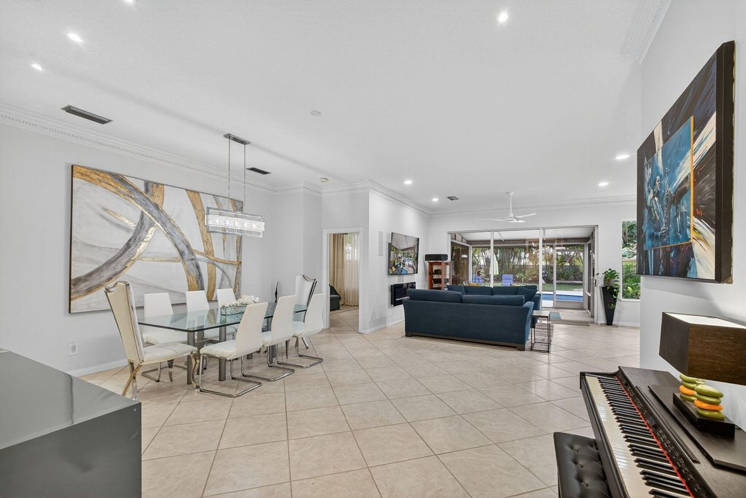 For Sale: $769,000 (3 beds, 2 baths, 1974 Square Feet)