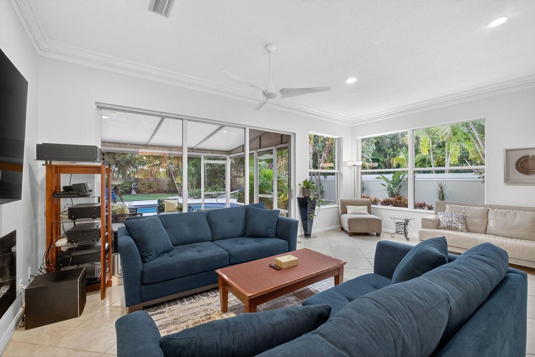 For Sale: $769,000 (3 beds, 2 baths, 1974 Square Feet)