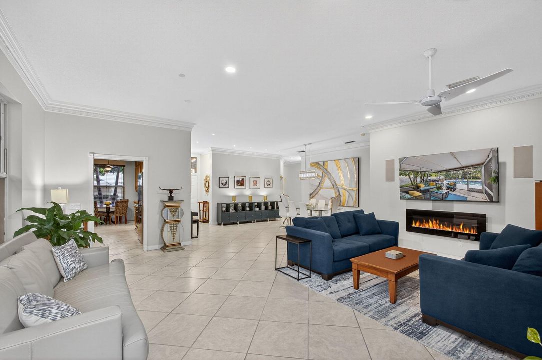 For Sale: $769,000 (3 beds, 2 baths, 1974 Square Feet)