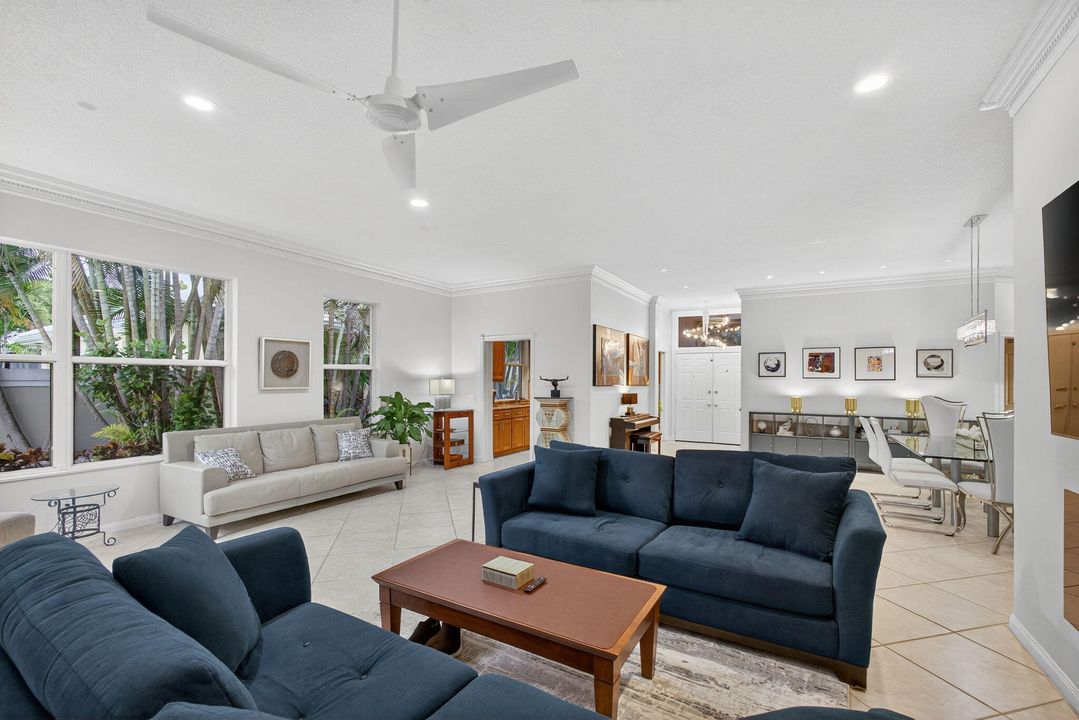 For Sale: $769,000 (3 beds, 2 baths, 1974 Square Feet)